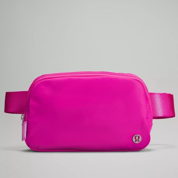 lululemon athletica Handbags - lululemon everywhere belt bag 💞